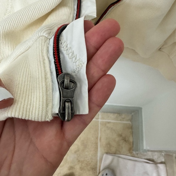 Tommy Bahama Relax Sweatshirt - Picture 4 of 4